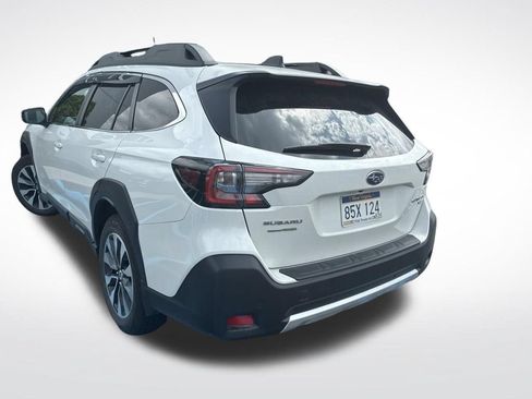 Used 2023 Subaru Outback Limited XT w/ Popular Package #2 AWD/4WD image 4