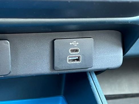 Used 2025 Ford Maverick XLT w/ XLT Luxury Package image 32