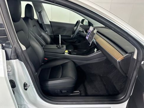 Used 2019 Tesla Model 3 Performance image 27