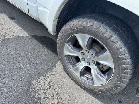Used 2021 RAM 1500 Laramie AWD/4WD image 10