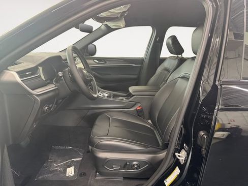 New 2027 Jeep Grand Cherokee Limited AWD/4WD image 8
