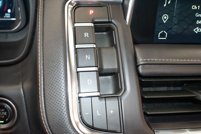 Used 2024 GMC Yukon AT4 w/ AT4 Premium Package AWD/4WD image 34