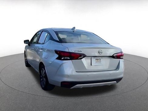 Used 2025 Nissan Versa SV image 11