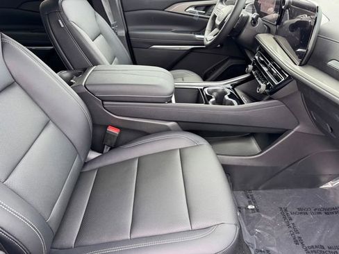 New 2026 Chevrolet Traverse LT w/ Midnight/Sport Edition image 7