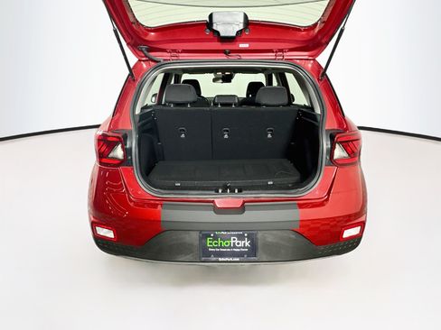 Used 2025 Hyundai Venue SEL FWD image 29