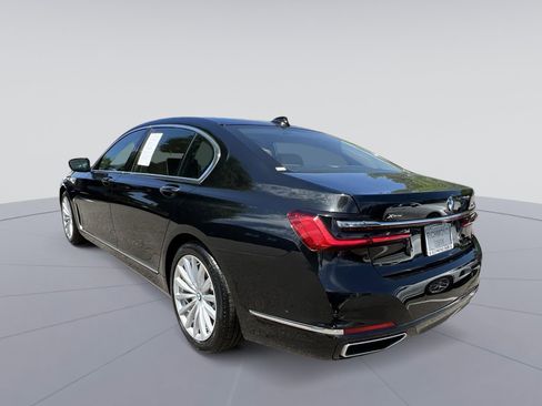 Used 2022 BMW 740i xDrive w/ Autobahn Package AWD/4WD image 7