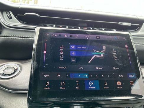 Used 2023 Jeep Grand Cherokee Overland image 16