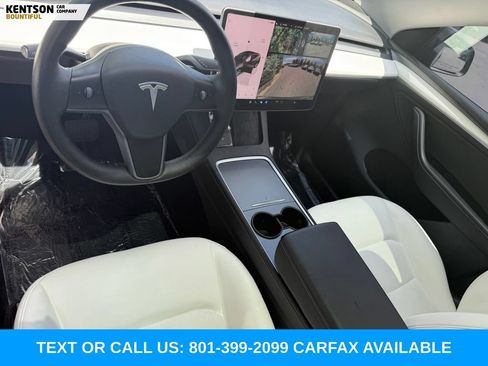 Used 2024 Tesla Model Y Long Range AWD/4WD image 24