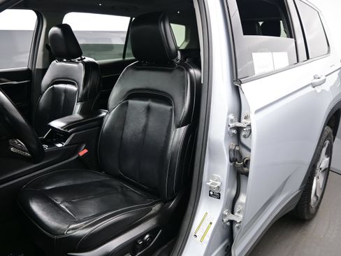 Used 2021 Jeep Grand Cherokee L Limited AWD/4WD image 13