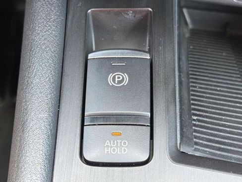 Certified 2026 Nissan Kicks SV FWD image 9