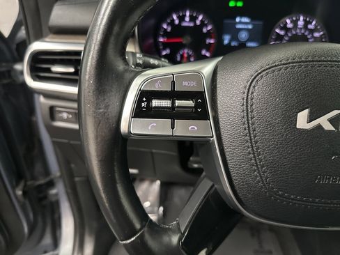 Used 2022 Kia Telluride EX w/ EX Premium Package image 17