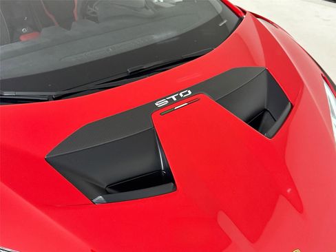 Used 2022 Lamborghini Huracan STO image 35