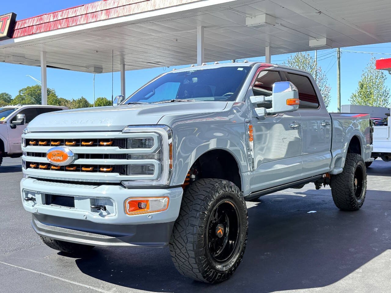 Used 2024 Ford F250 Platinum AWD/4WD image 6