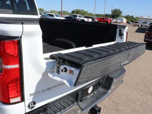 Used 2025 Chevrolet Silverado 2500 LTZ w/ LTZ Premium Package image 31