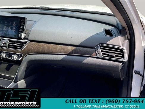 Used 2018 Honda Accord EX image 16