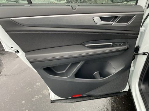 New 2026 Volkswagen Atlas Cross Sport SE image 53