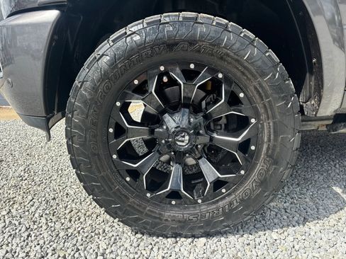 Used 2018 RAM 2500 Laramie w/ Sport Appearance Group AWD/4WD image 10