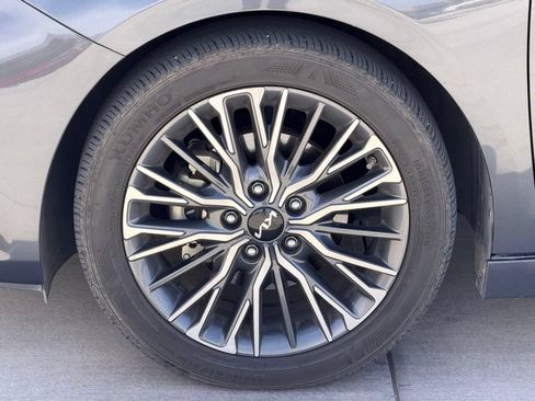 Used 2024 Kia Forte GT-Line FWD image 3