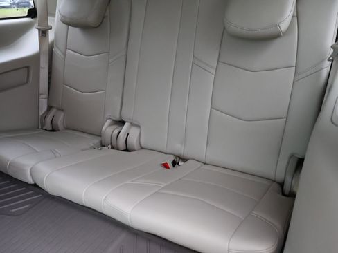 Used 2019 Cadillac Escalade Luxury RWD image 25