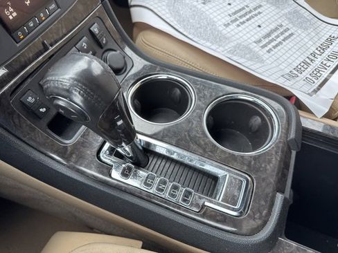 Used 2012 GMC Acadia Denali image 24