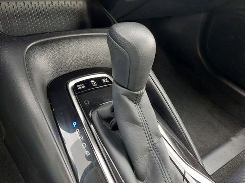 Used 2021 Toyota Corolla LE FWD image 32