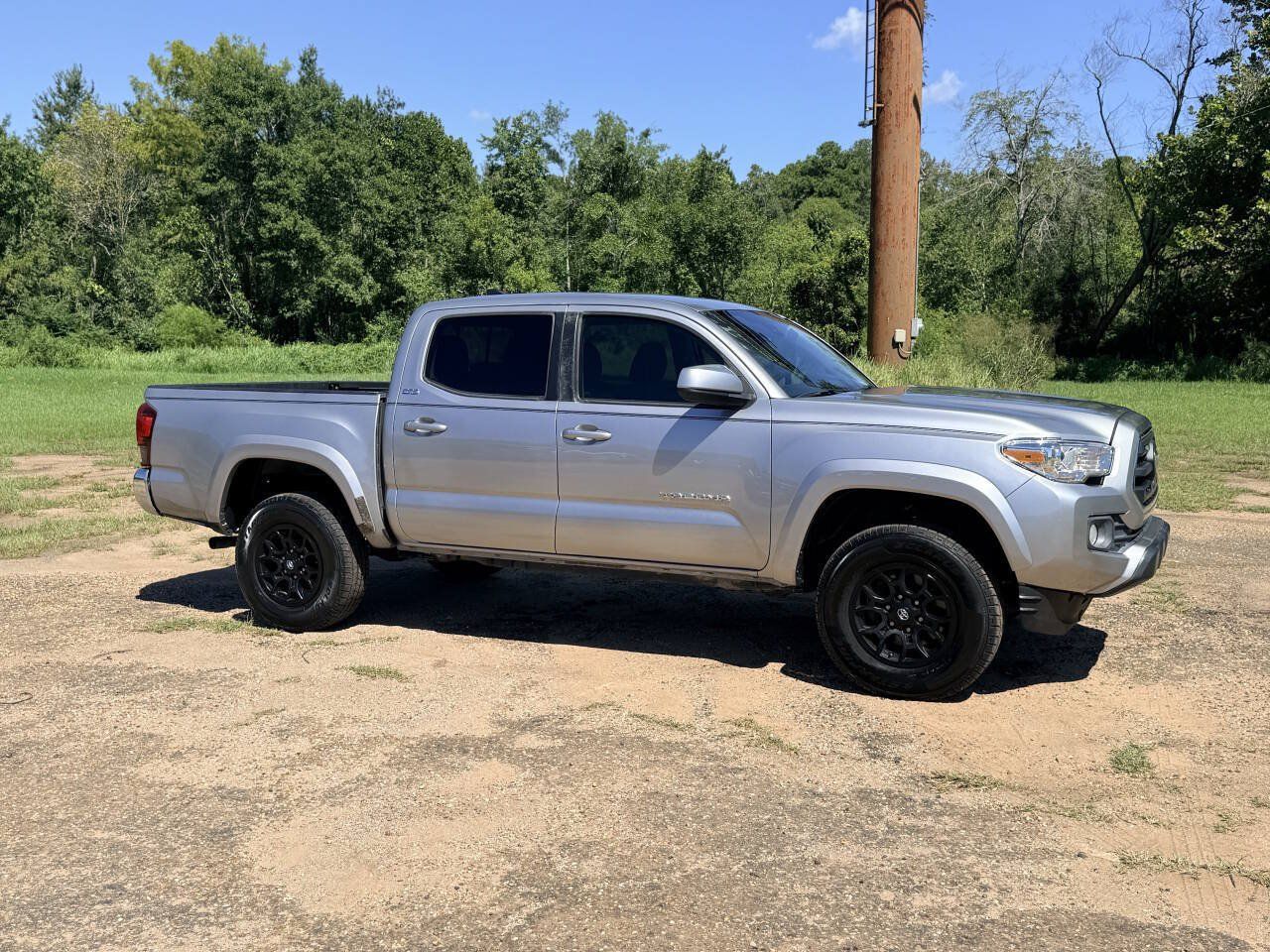 Used 2019 Toyota Tacoma SR5 RWD image 8