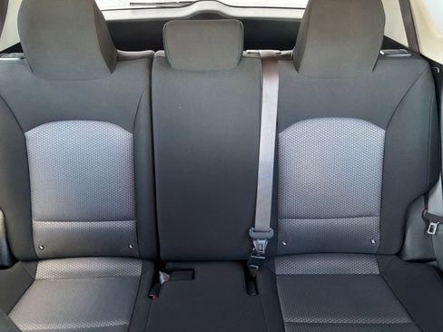 Used 2025 Kia Soul LX w/ LX Technology Package FWD image 34