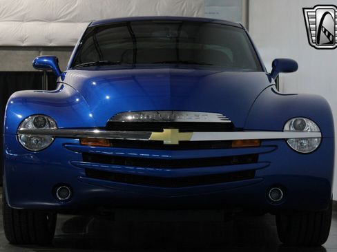 Used 2006 Chevrolet SSR w/ Preferred Equipment Group image 22