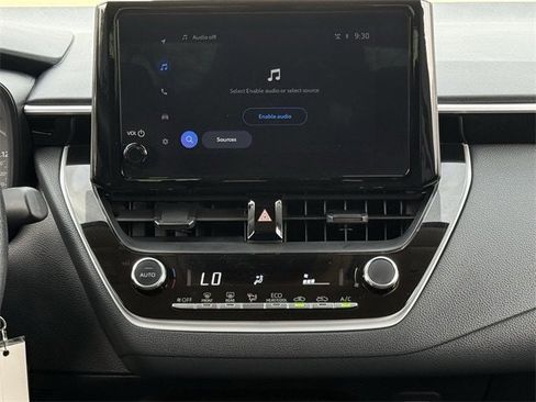 Used 2025 Toyota Corolla LE image 16