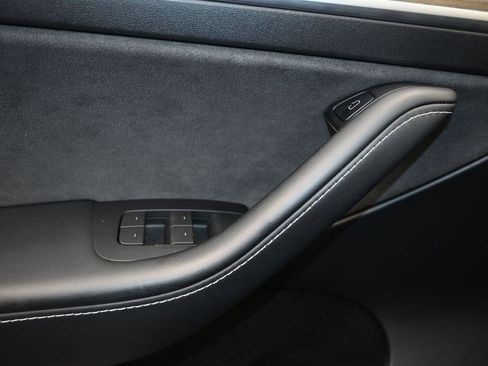 Used 2023 Tesla Model Y Long Range AWD/4WD image 14