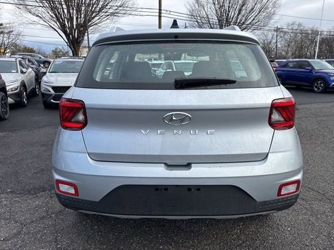 Used 2022 Hyundai Venue SEL w/ Cargo Package image 16