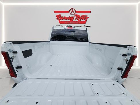 New 2026 RAM 1500 Laramie AWD/4WD image 17