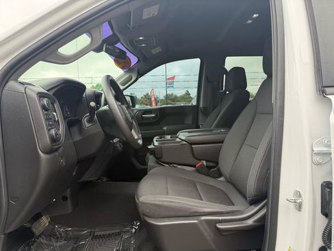 Used 2022 Chevrolet Silverado 1500 Custom AWD/4WD image 14