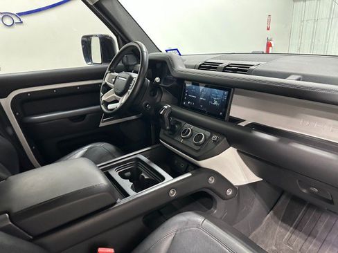 Used 2020 Land Rover Defender 110 HSE AWD/4WD image 21