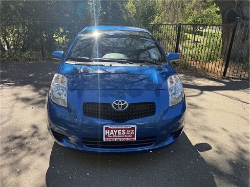 Used 2008 Toyota Yaris 2-Door Hatchback FWD image 8