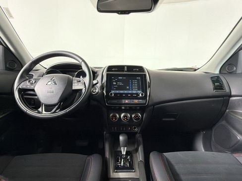 Used 2025 Mitsubishi Outlander Sport AWD image 13