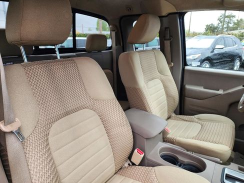 Used 2016 Nissan Frontier SV RWD image 22