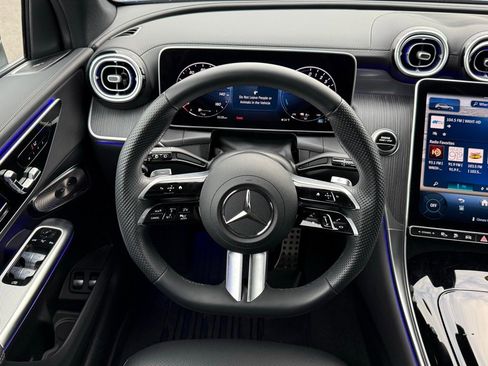 Used 2025 Mercedes-Benz GLC 350e 4MATIC image 21