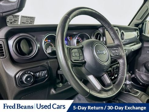 Used 2022 Jeep Wrangler Unlimited Sport AWD/4WD image 11