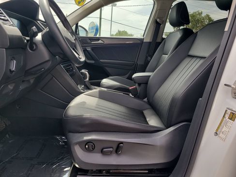 Used 2023 Volkswagen Tiguan SE FWD image 15