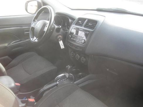 Used 2016 Mitsubishi Outlander Sport ES image 19