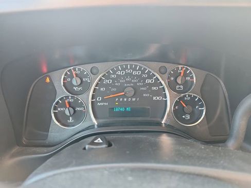 Certified 2024 Chevrolet Express 2500 w/ Driver Convenience Package image 10