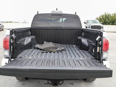 Certified 2023 Toyota Tacoma TRD Off-Road w/ Advanced Technology Package AWD/4WD image 26
