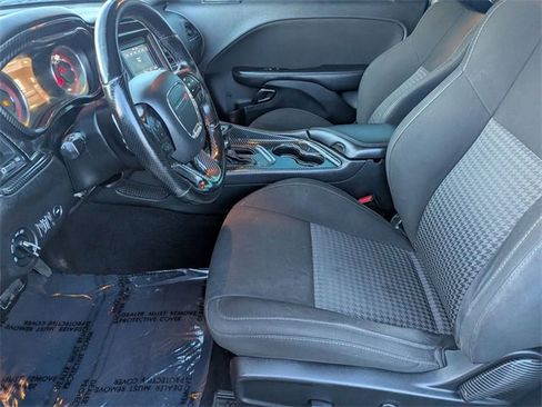 Used 2020 Dodge Challenger R/T image 17