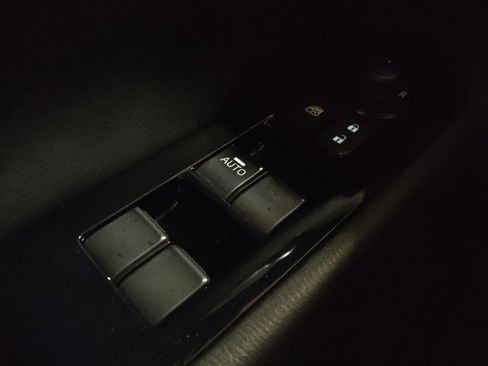 Used 2017 MAZDA CX-5 Touring image 27