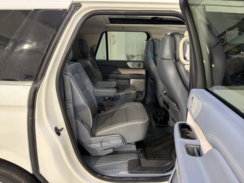 Used 2022 Lincoln Navigator L Black Label image 14