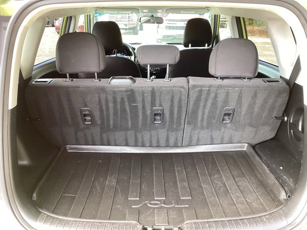 Used 2018 Kia Soul w/ Convenience Package FWD image 13