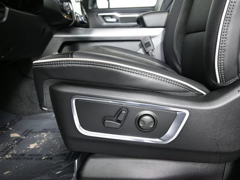 Used 2026 RAM 1500 Laramie AWD/4WD image 22