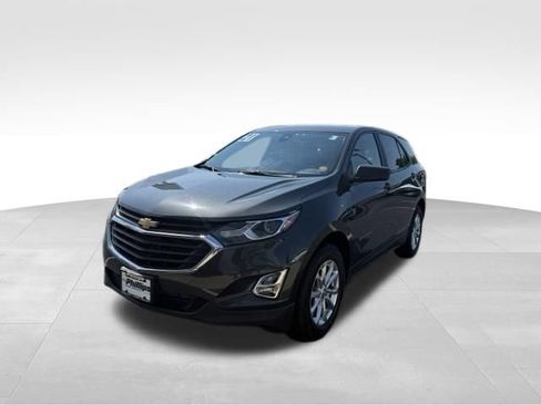 Used 2021 Chevrolet Equinox LS w/ LS Convenience Package FWD image 3