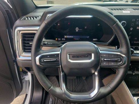 Used 2024 GMC Canyon Denali AWD/4WD image 22